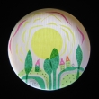 Doma je tam, kde je kr�sn� a �lov�ku se tam r�do vrac� /  pohled zevnit� - pap�rov� vitr� v okn� vchodov�ch dve�� / pr�m�r cca 45 cm/ pauz�k, barevn� voskov� pap�r, lihov� fixa, lepidlo, n��ky