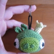 Angry birds - pras�tko kr�l / p��v�sek na kl��e, na batoh.... / 100% bavlna, v korunce zlat� kovov� nitka a v�pl� dut� vl�kno